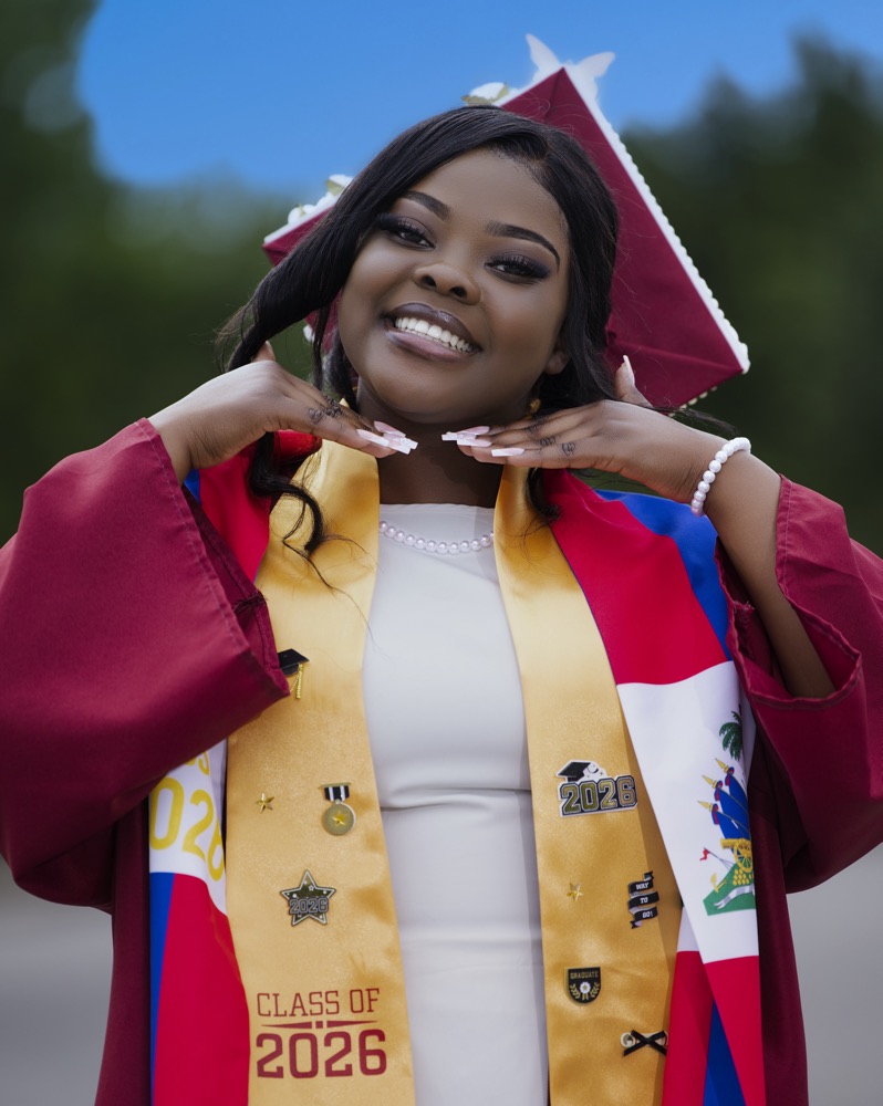 Graduation photography by Stars Delightful Agency in Dover, Delaware — sample 13