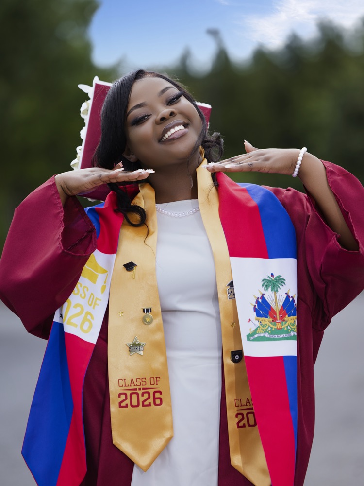 Graduation photography by Stars Delightful Agency in Dover, Delaware — sample 15